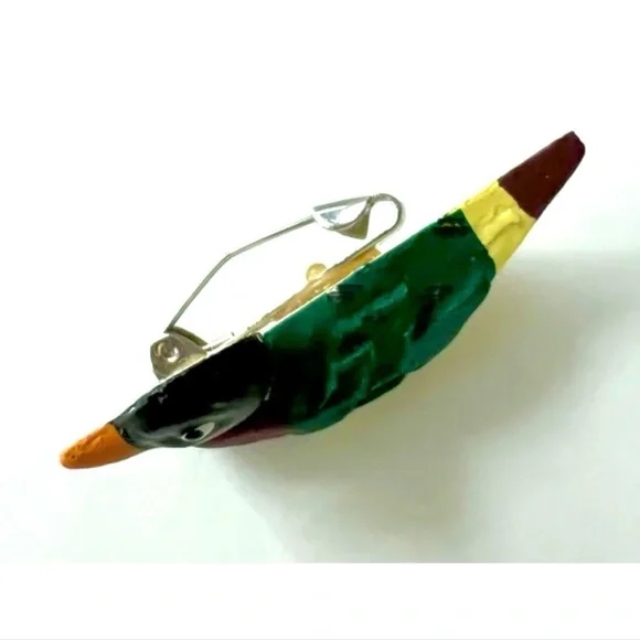 🎁 🇨🇦 Vintage Duck Brooch / Handmade Painted Resin / 1970s Multicolor - Picture 2 of 6
